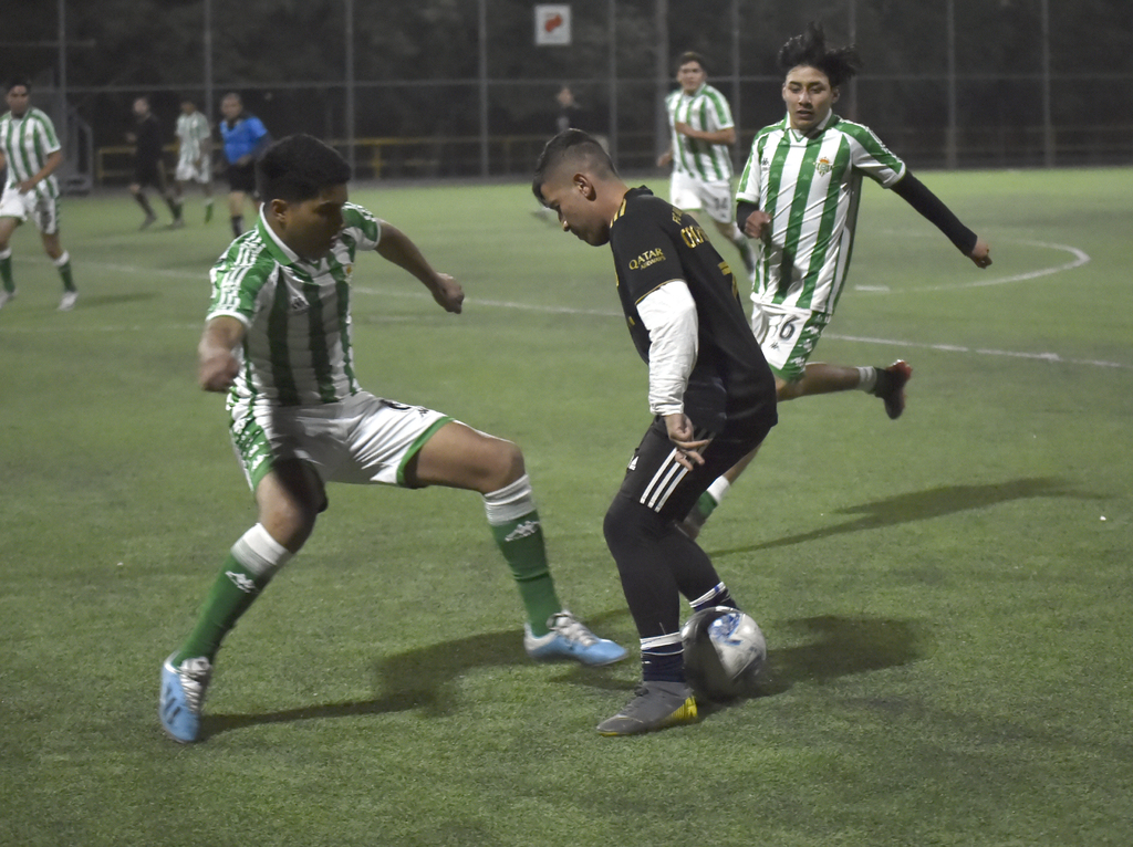 Deportivo Esparza se corona campeón del 'Torneo del Pavo'