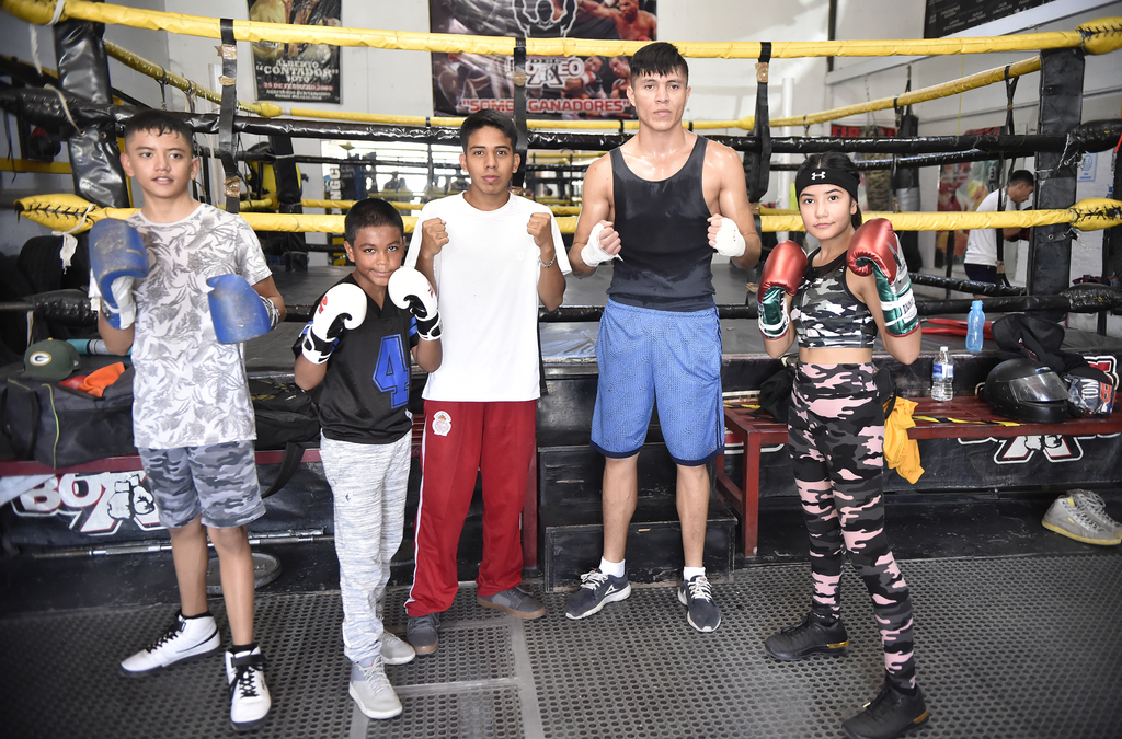 Boxeadores laguneros se preparan para función profesional