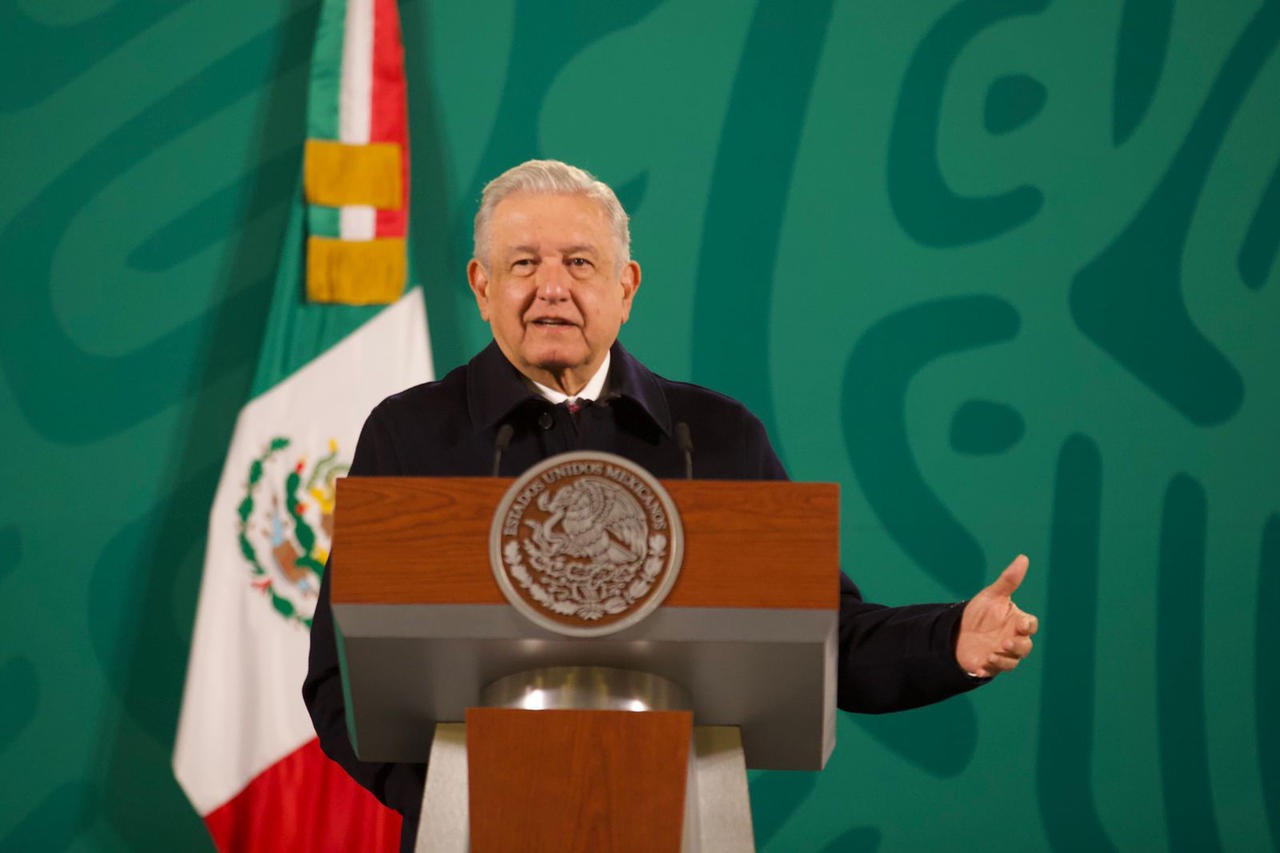 AMLO reprueba denuncia penal contra Lorenzo Córdova y consejeros del INE