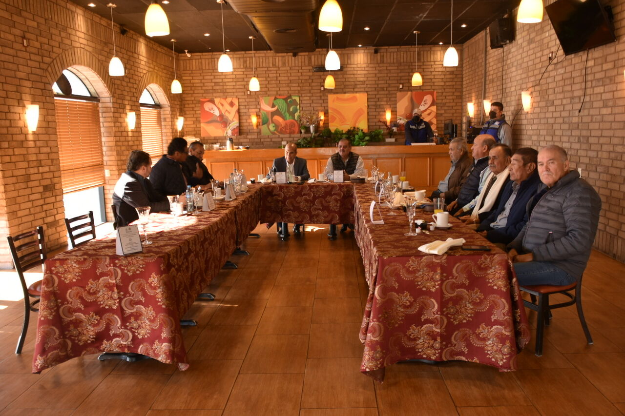 Alcalde de Monclova se reúne con expresidentes municipales. Noticias en tiempo real
