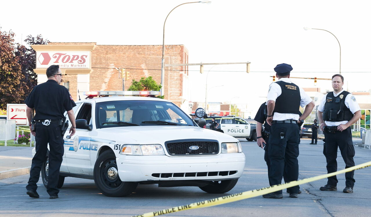 AMLO lamenta tiroteo en supermercado en Estados Unidos que dejó 10 muertos