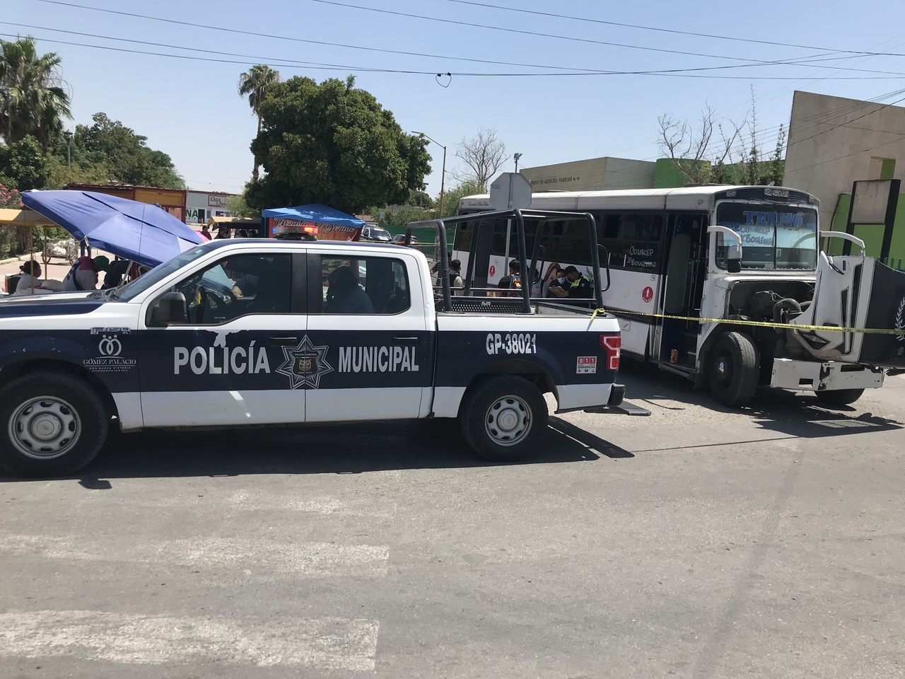 Muere hombre al caer de autobús en Gómez Palacio
