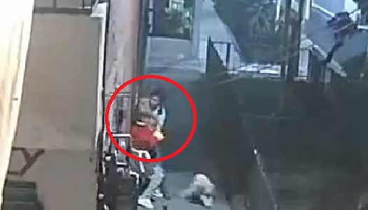 Captan a sujeto agrediendo a mujer en calles de la Ciudad de México 