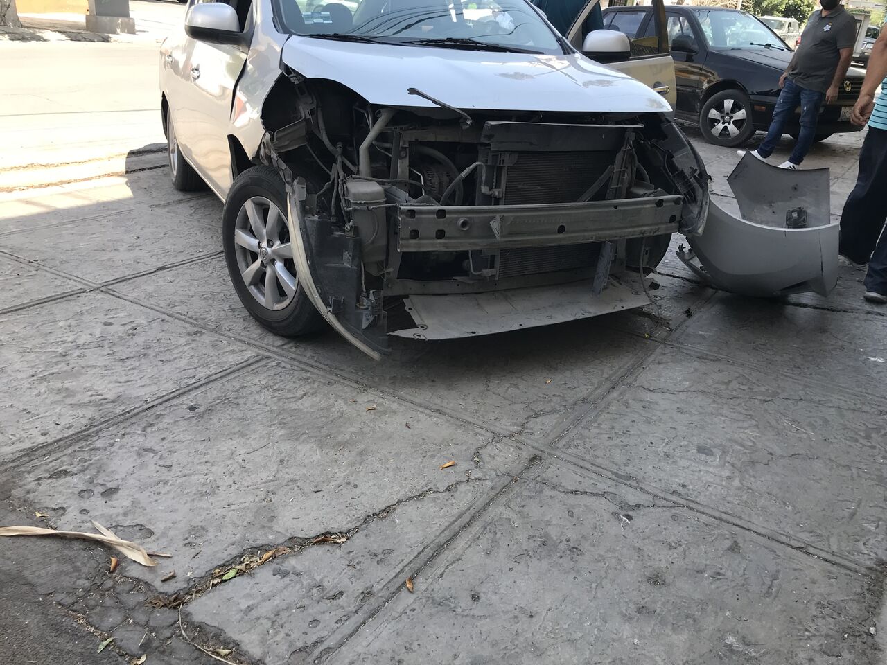 Choque en Centro de Torreón deja daños en tres vehículos 