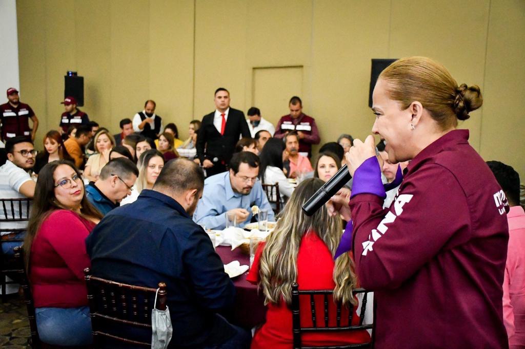 Marina Vitela puede hacer una diferencia positiva para Durango: universitarios