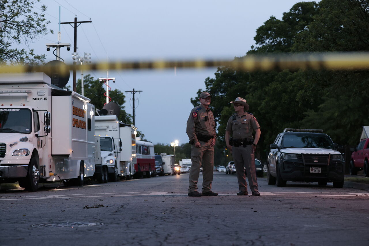 AMLO dice que fallecidos en tiroteo de Texas son hijos o nietos de mexicanos