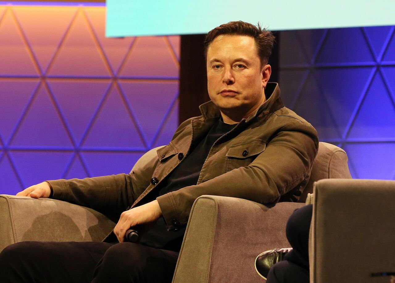 Fortuna de Elon Musk se desploma por debajo de los 200 mil millones de dólares 