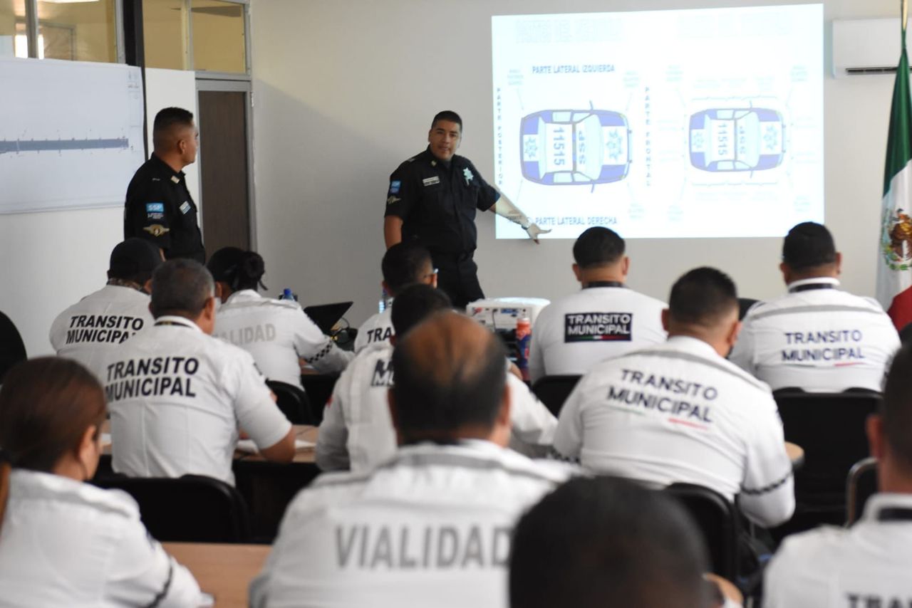 Capacitan a agentes de Tránsito en Torreón en norma nacional