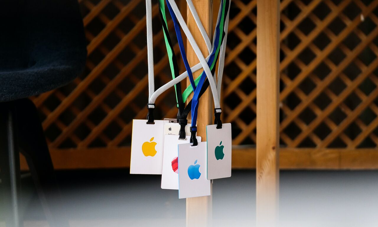 Apple aumentará sueldos para retener a sus empleados ante la alta inflación