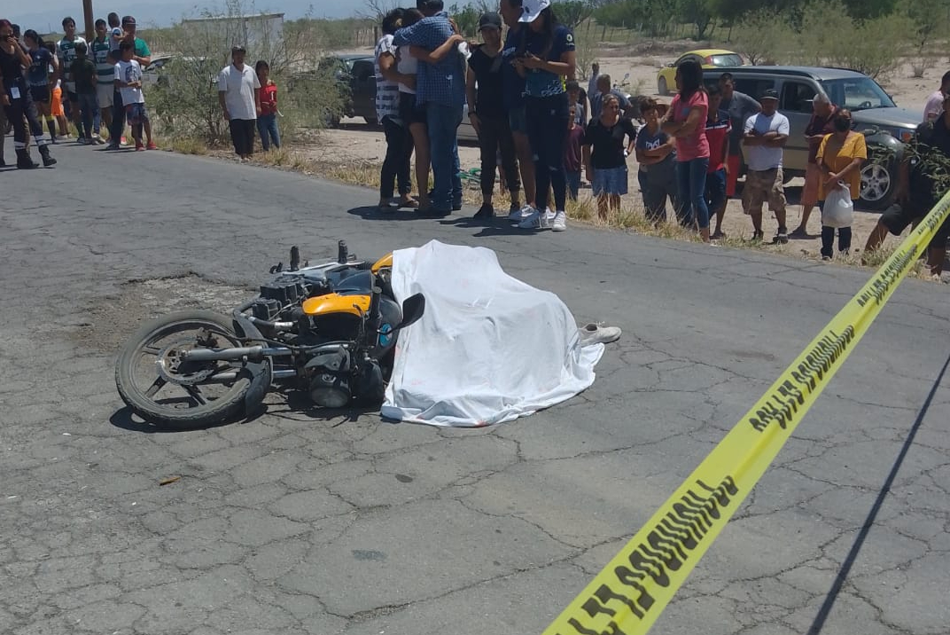 Joven motociclista muere al impactarse con un auto en San Pedro 