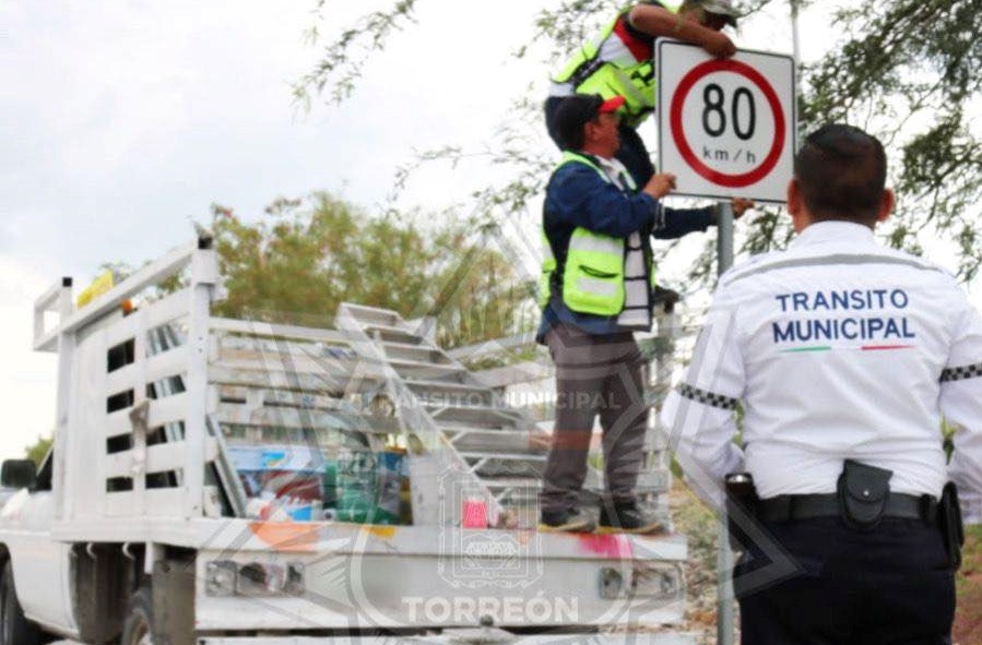 Instalan señalética de nuevos límites de velocidad en rúas de Torreón. Noticias en tiempo real