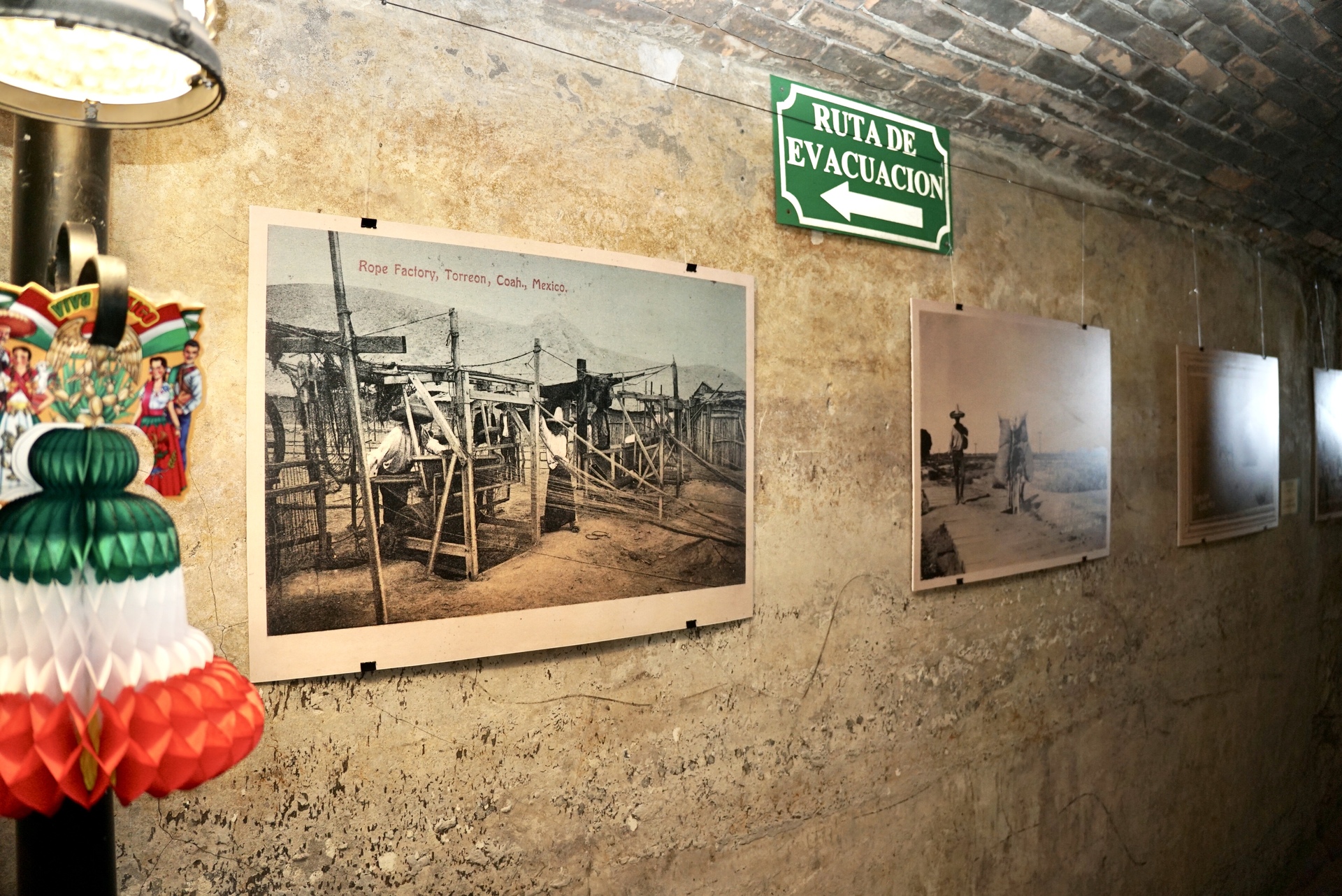 Exponen postales históricas en Canal de la Perla por 115 aniversario de Torreón. Noticias en tiempo real
