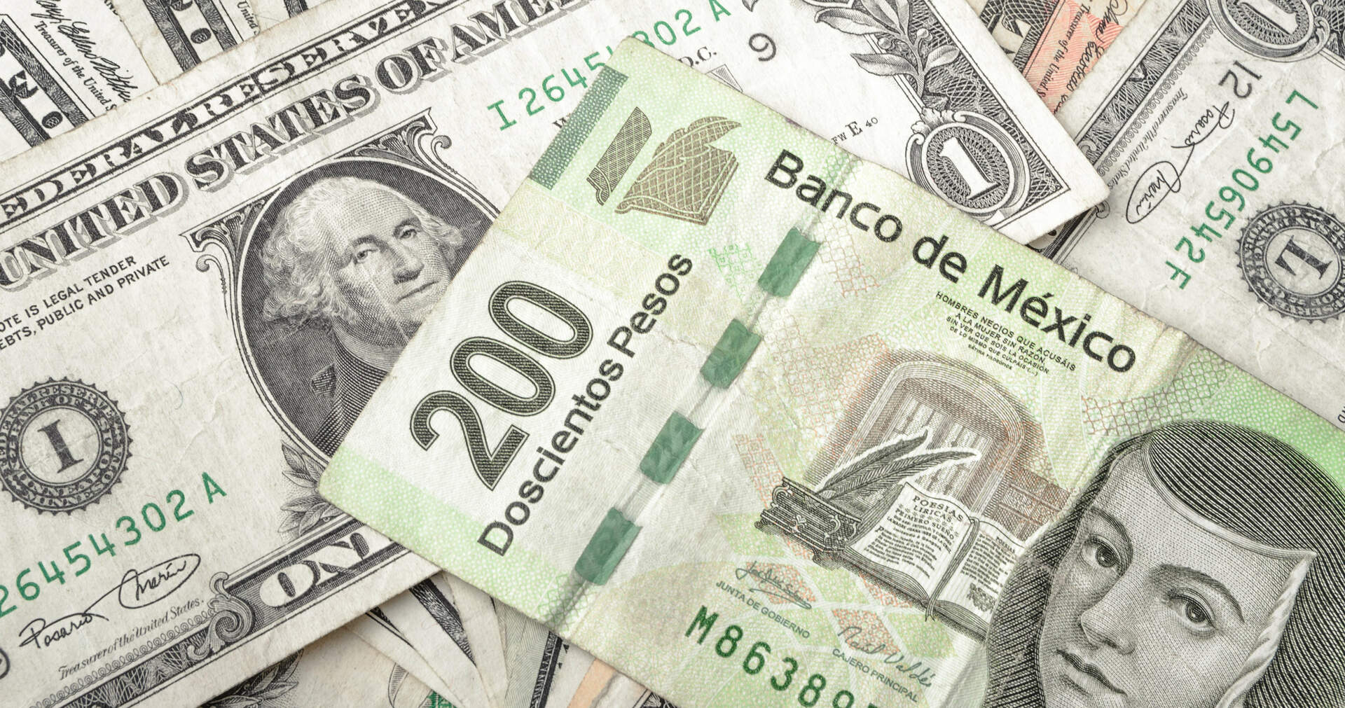 Dólar inicia la semana en 20.81 pesos . Noticias en tiempo real