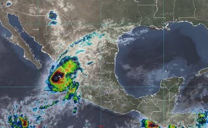 Huracán Orlene cae a categoría 2 rumbo al occidente de México. Noticias en tiempo real