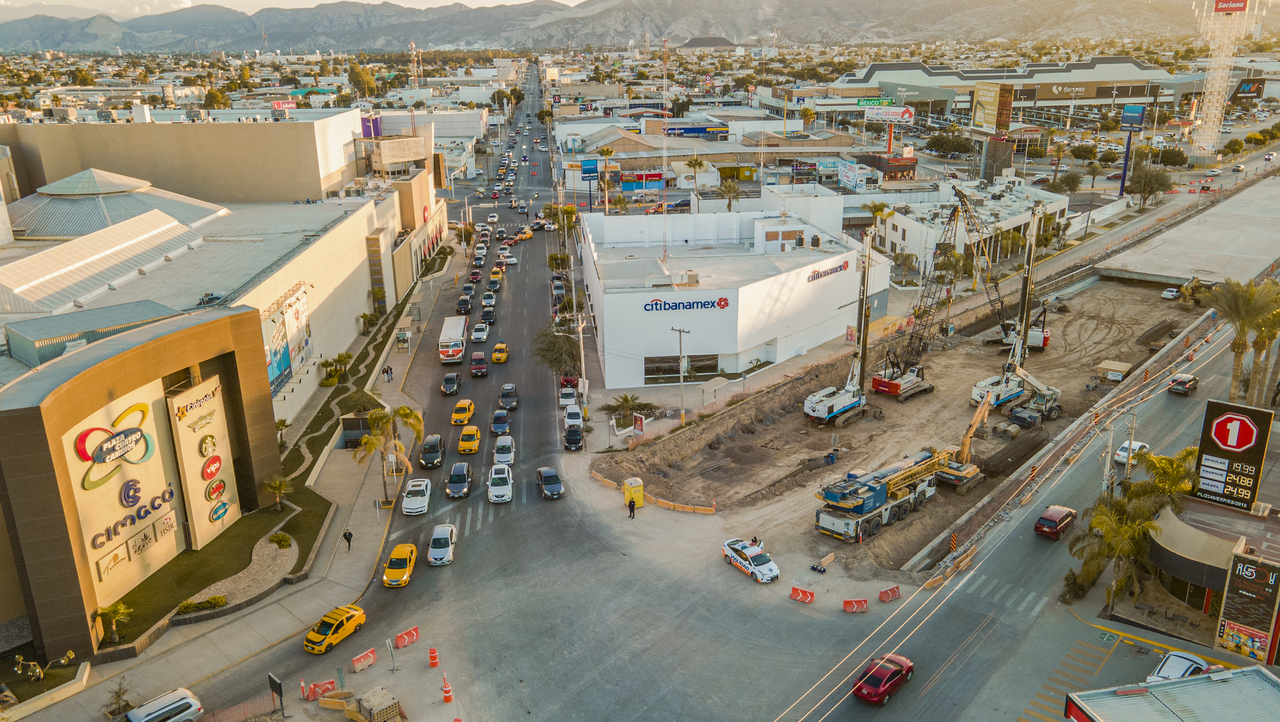 Cierran prolongación por obras en Sistema Vial Cuatro Caminos en Torreón. Noticias en tiempo real