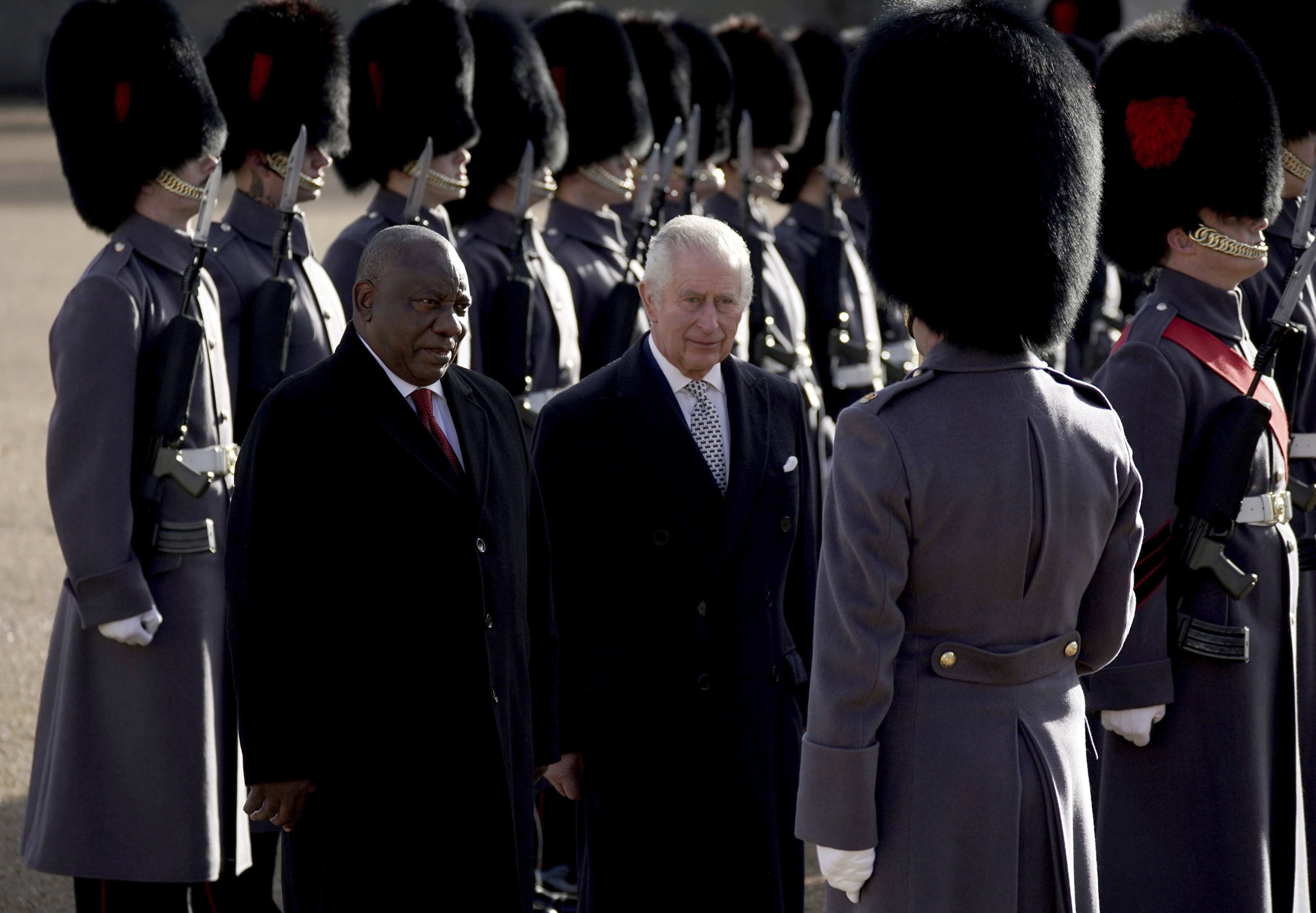 Rey Carlos III recibe al presidente de Sudáfrica en Londres. Noticias en tiempo real