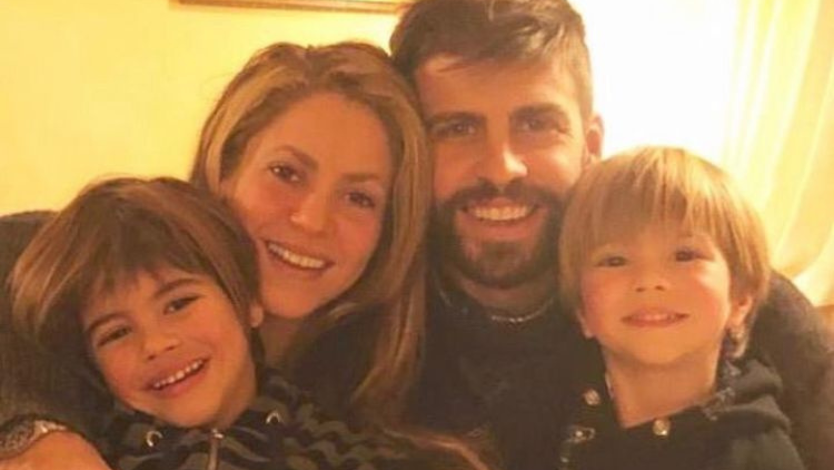 Gerard Piqué estaría buscando casa en Miami para estar cerca de sus hijos Milan y Sasha . Noticias en tiempo real