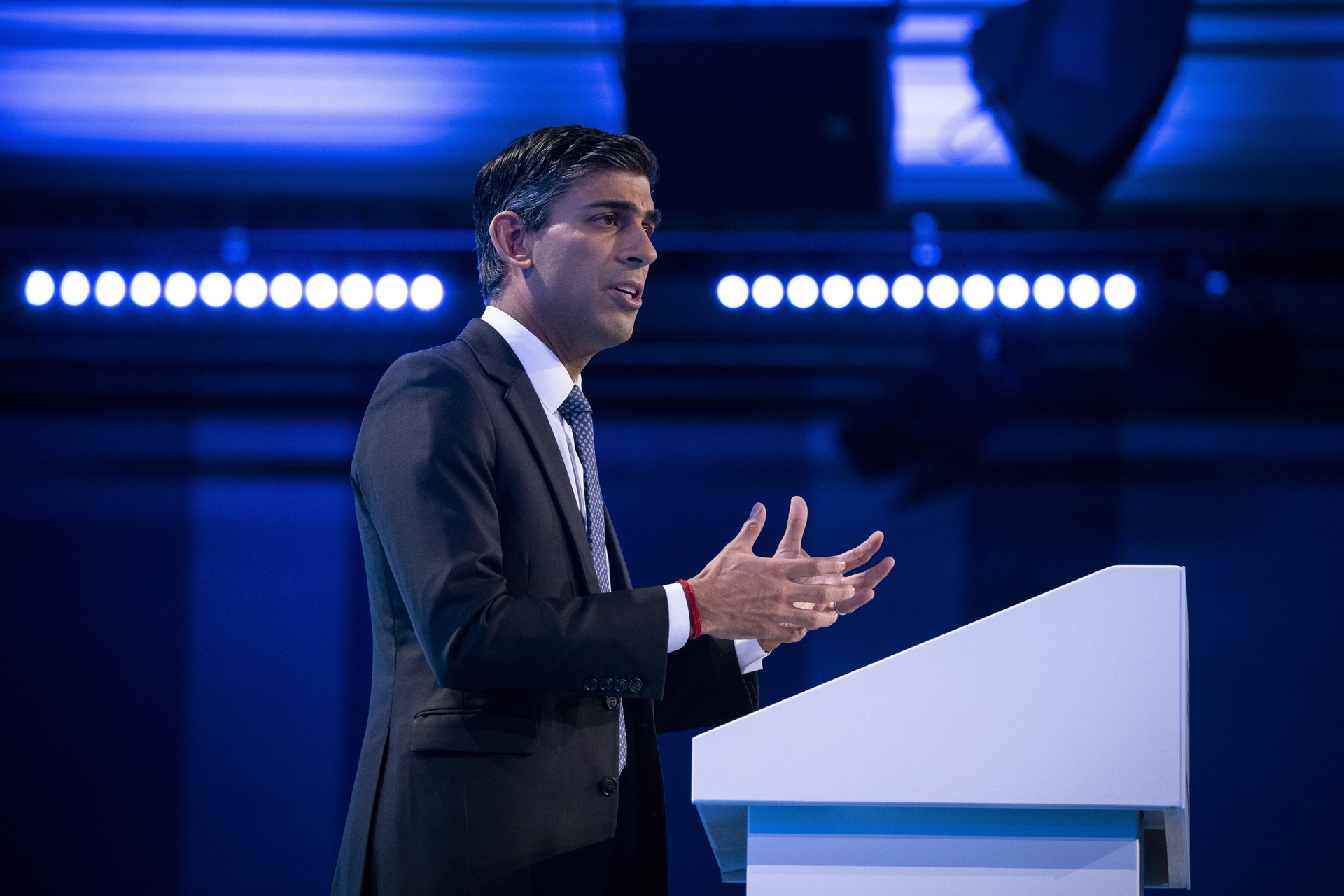 Rishi Sunak defiende modelo de salarios públicos pese a huelgas sanitarias. Noticias en tiempo real