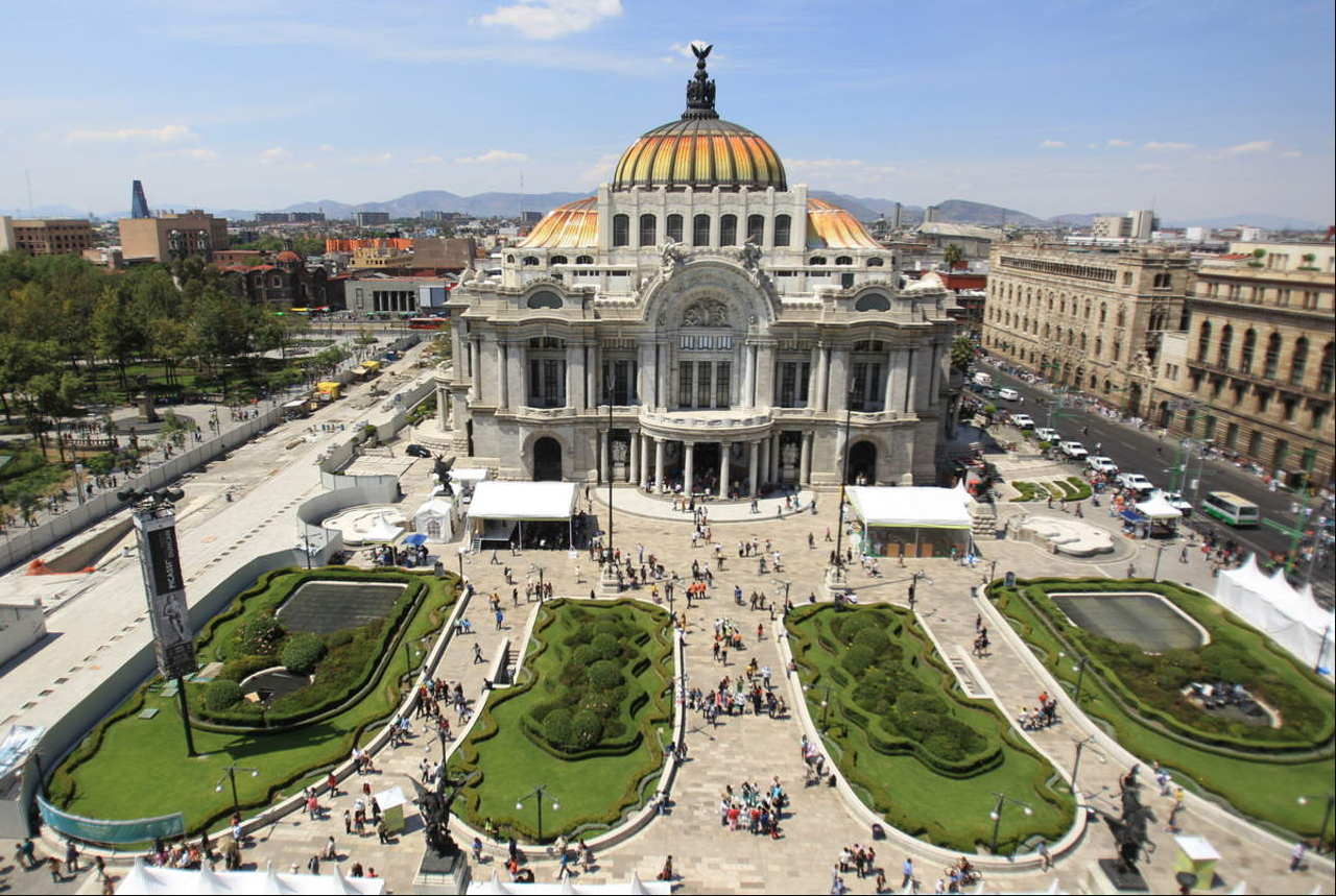 Restauran cúpulas del Palacio de Bellas Artes. Noticias en tiempo real
