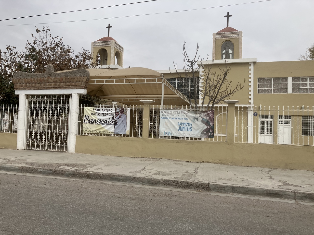 Párrocos toman posesión en nuevas iglesias asignadas - El Siglo Párrocos toman posesión en nuevas iglesias asignadas - El Siglo