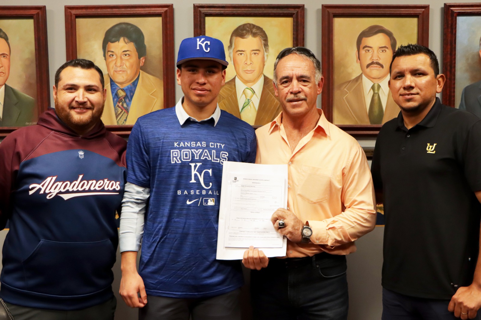 Prospecto de Unión Laguna firma con Royals de Kansas City. Noticias en tiempo real
