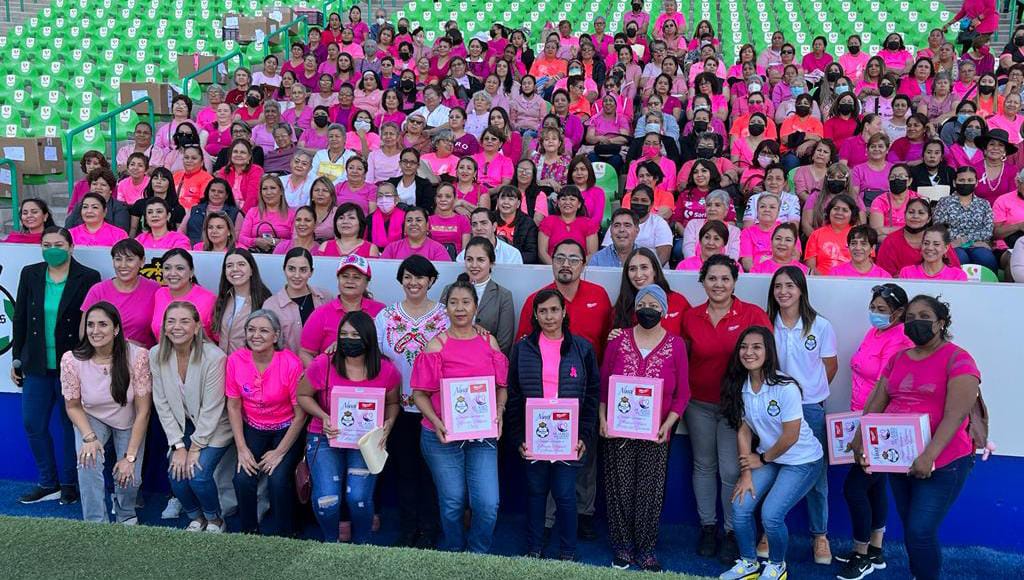 Asociación Mujeres Salvando Mujeres y Ayuntamiento de Lerdo donarán prótesis a sobrevivientes de cáncer de mama. Noticias en tiempo real