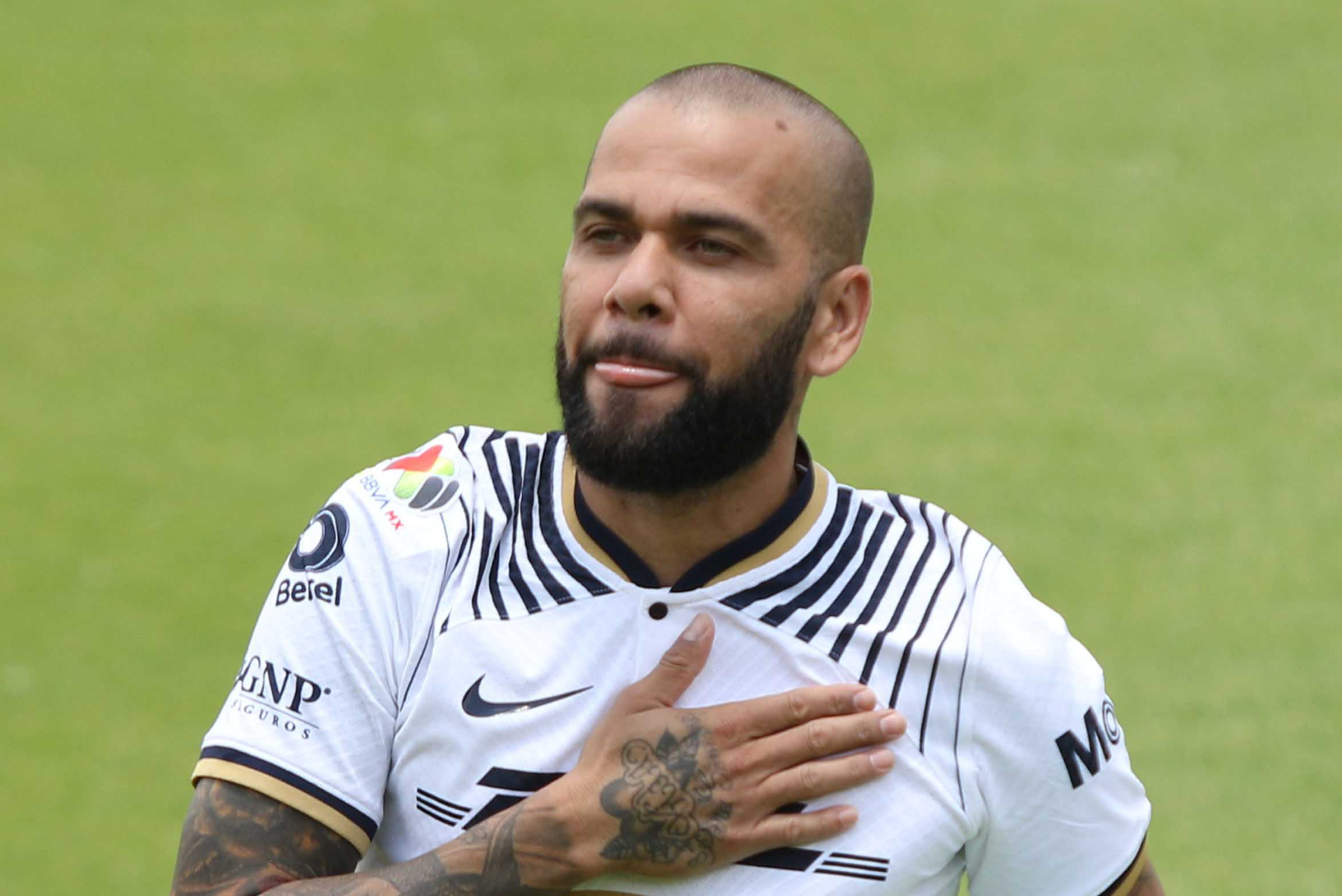 \'Sus hijos y yo creemos en su inocencia\', dice exesposa de Dani Alves. Noticias en tiempo real