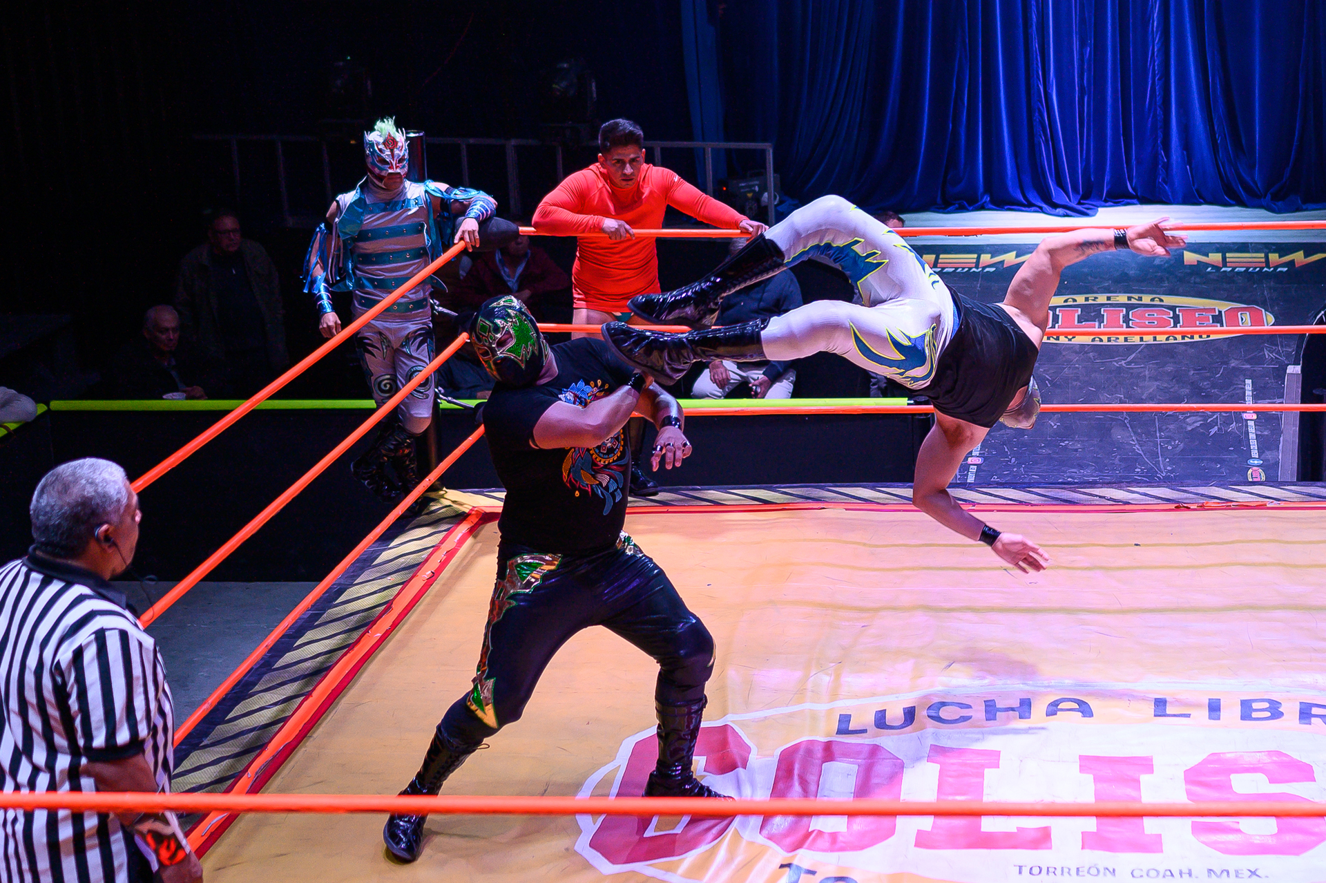 Arena Tony Arellano presenta gran función de lucha libre. Noticias en tiempo real