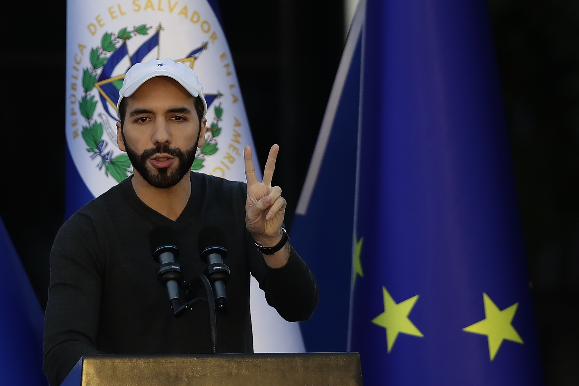 Nayib Bukele dice que valora viajar de vacaciones a Colombia tras mensajes con Gustavo Petro. Noticias en tiempo real