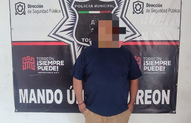 Hombre es arrestado por intenta sustraer minerales en una bolsa de pan en Torreón . Noticias en tiempo real