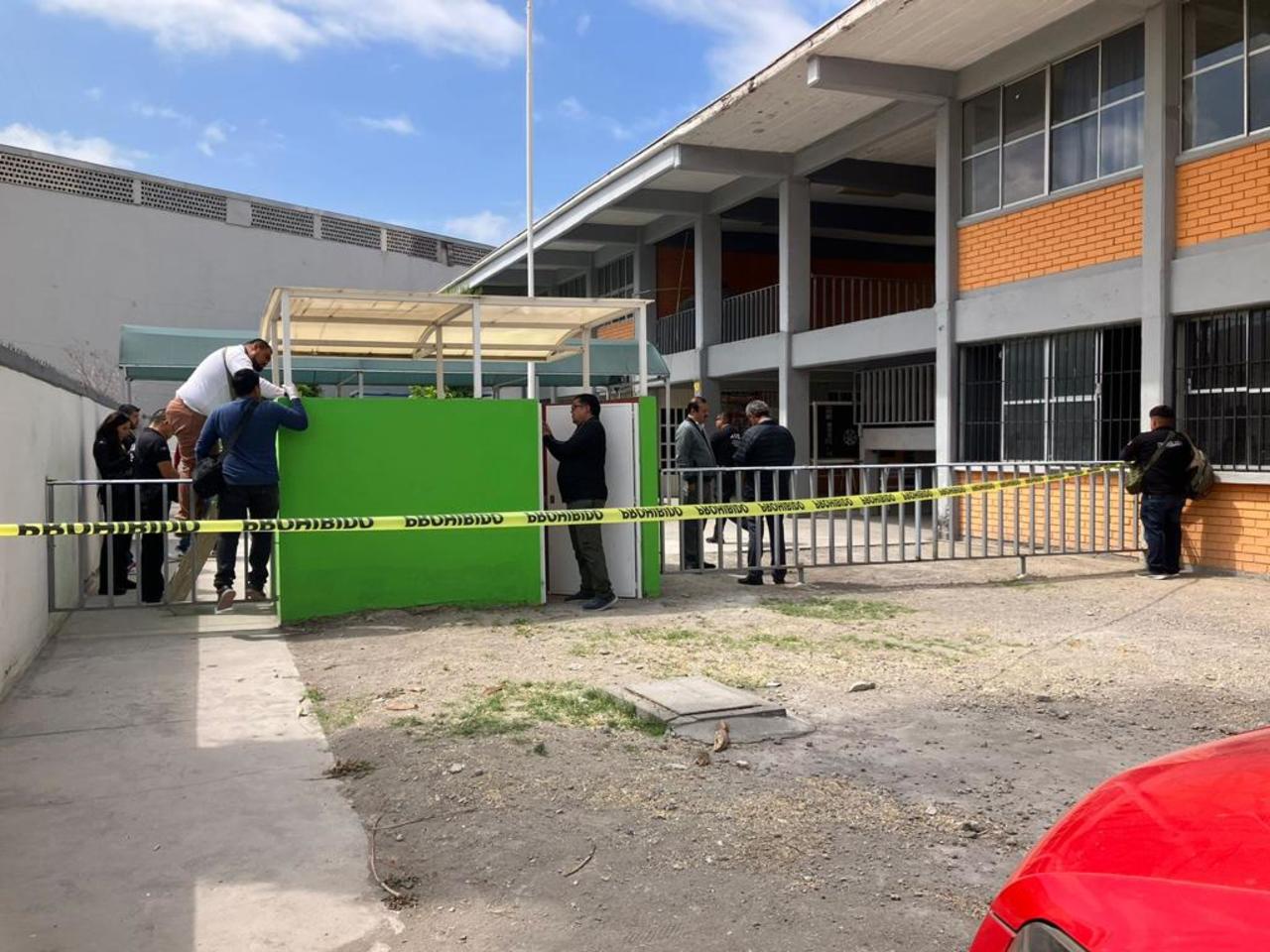 Hallan cadáver de mujer dentro de secundaria. Noticias en tiempo real