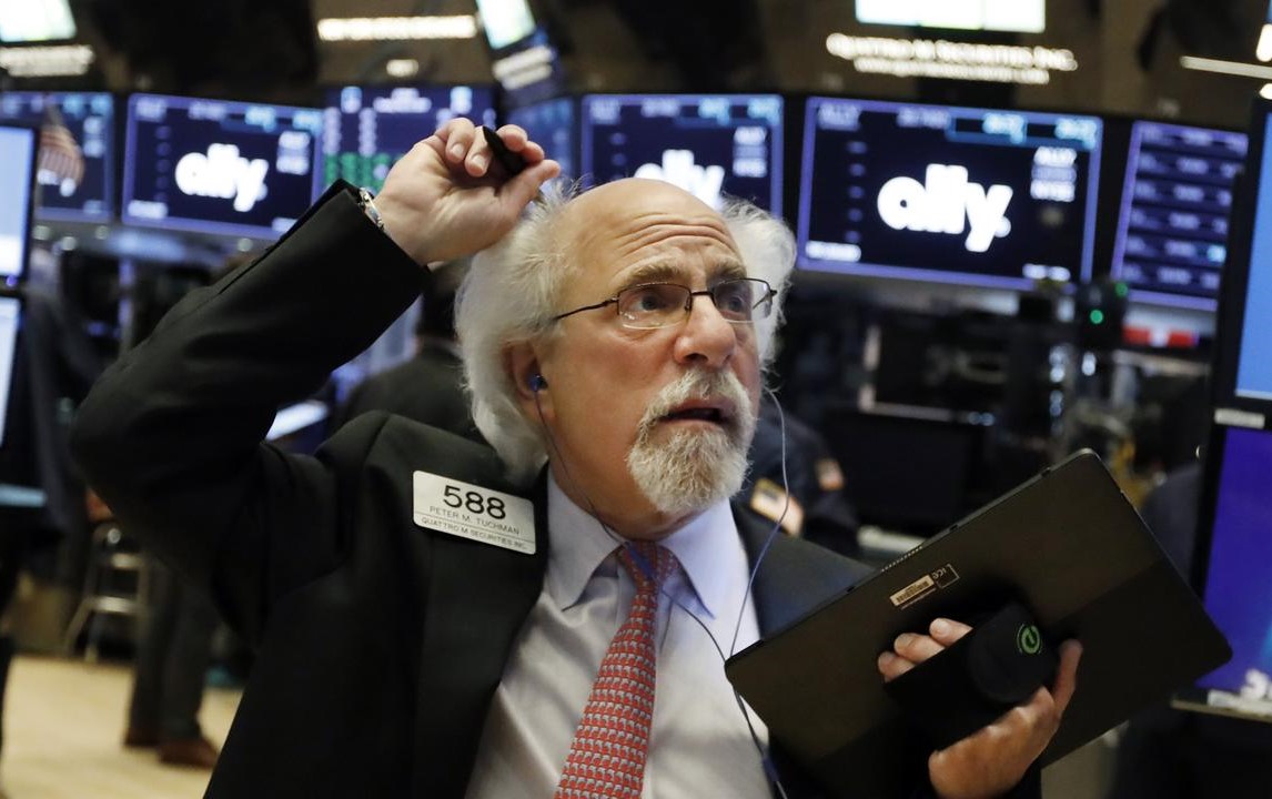 Wall Street abre en rojo por el \'contagio europeo\' y el Dow Jones pierde 1.78 %. Noticias en tiempo real