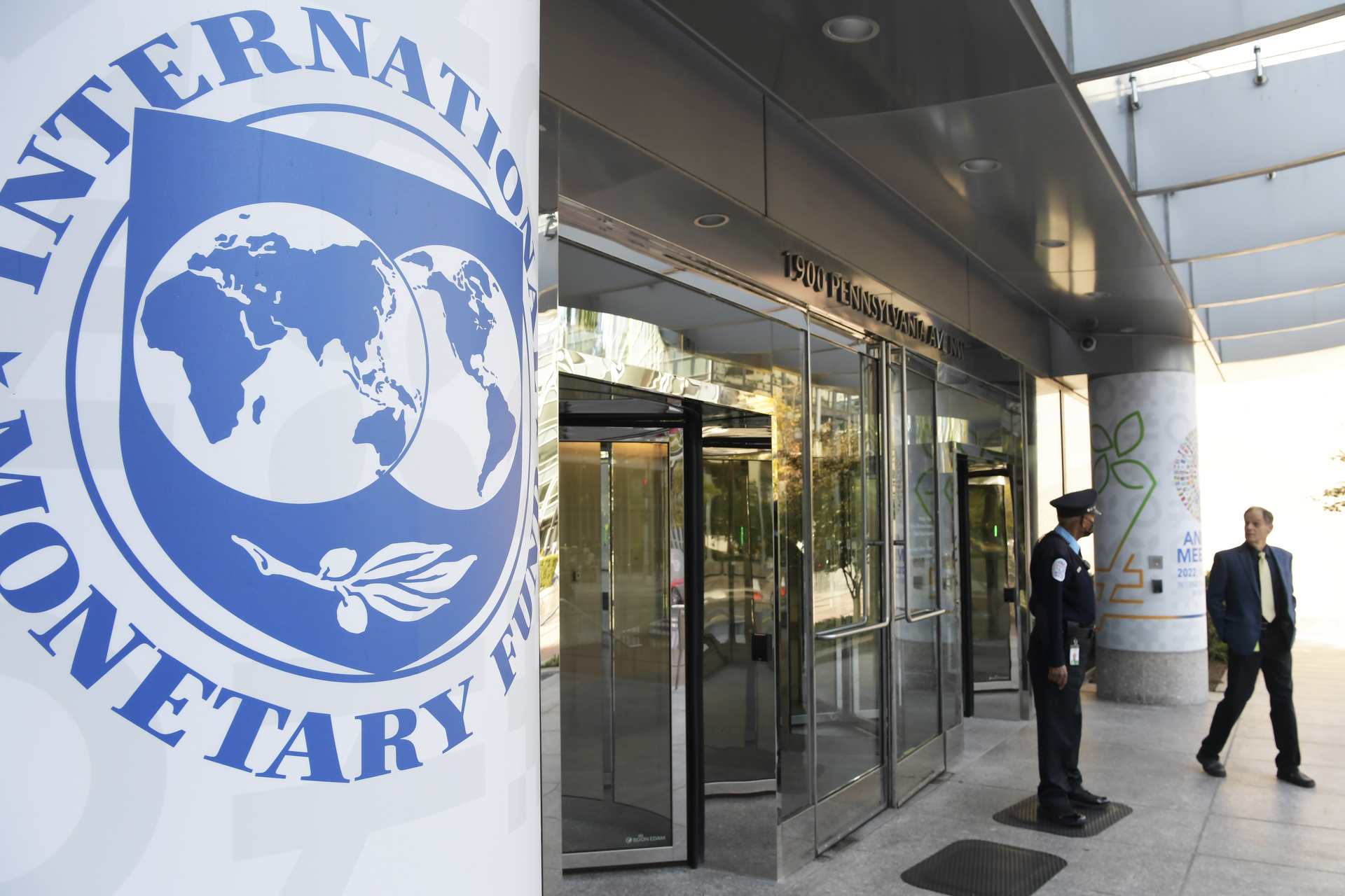 FMI cambia política de financiamiento en casos de mucha incertidumbre. Noticias en tiempo real