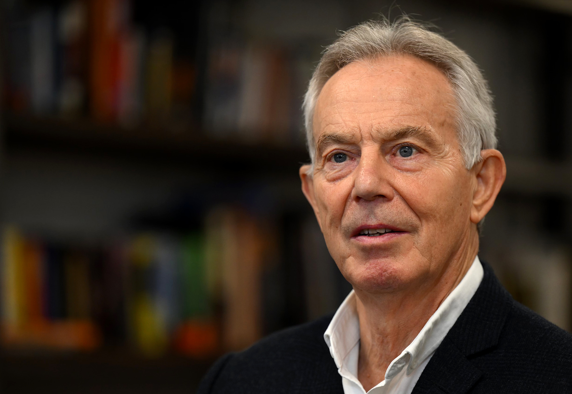 Blair pide a la izquierda europea que se centre en la revolución tecnológica. Noticias en tiempo real