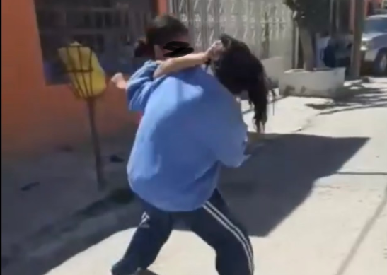 Alumnas de secundaria de Gómez Palacio participan en pelea; autoridades educativas ya investigan. Noticias en tiempo real