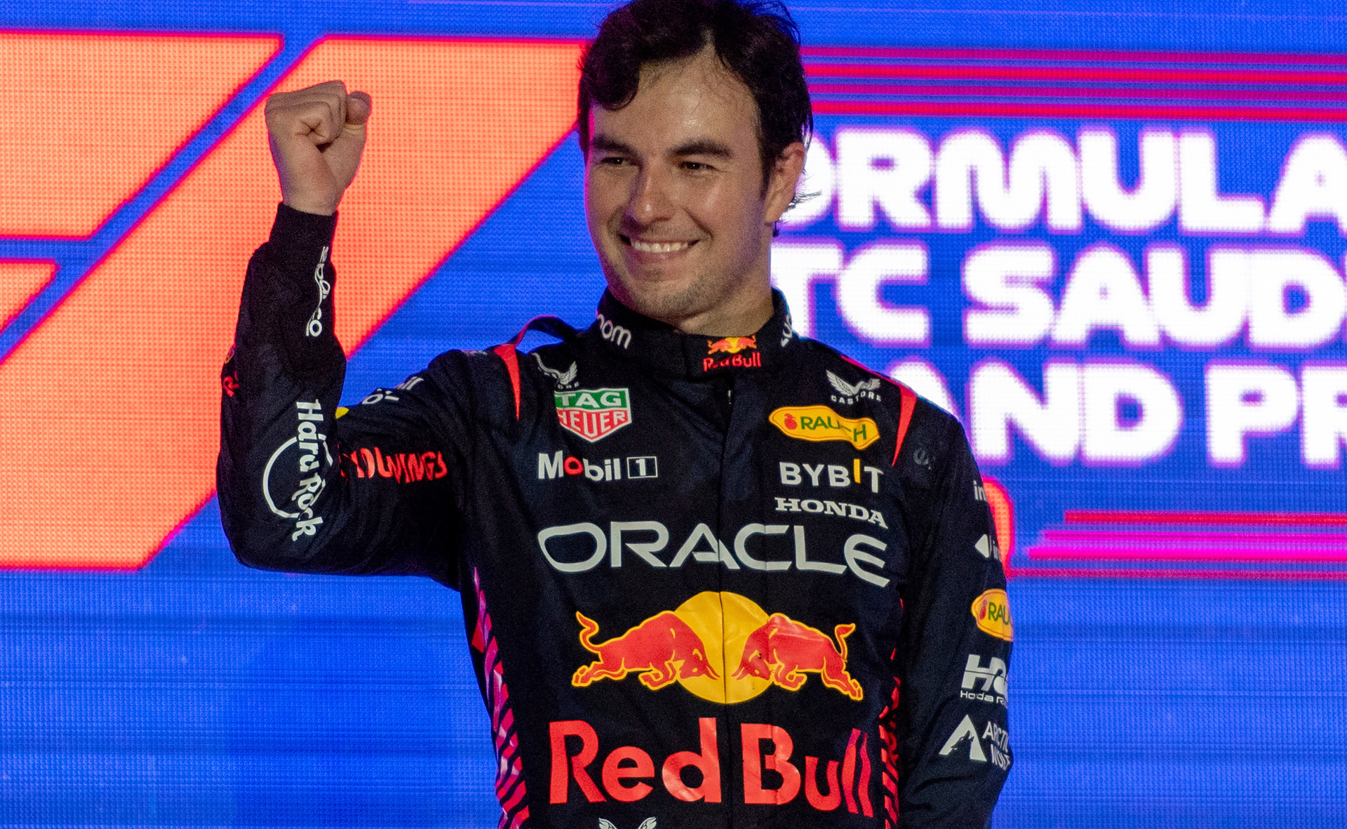 \'Fue más duro de lo esperado\', Sergio Pérez tras ganar el GP de Arabia Saudita . Noticias en tiempo real