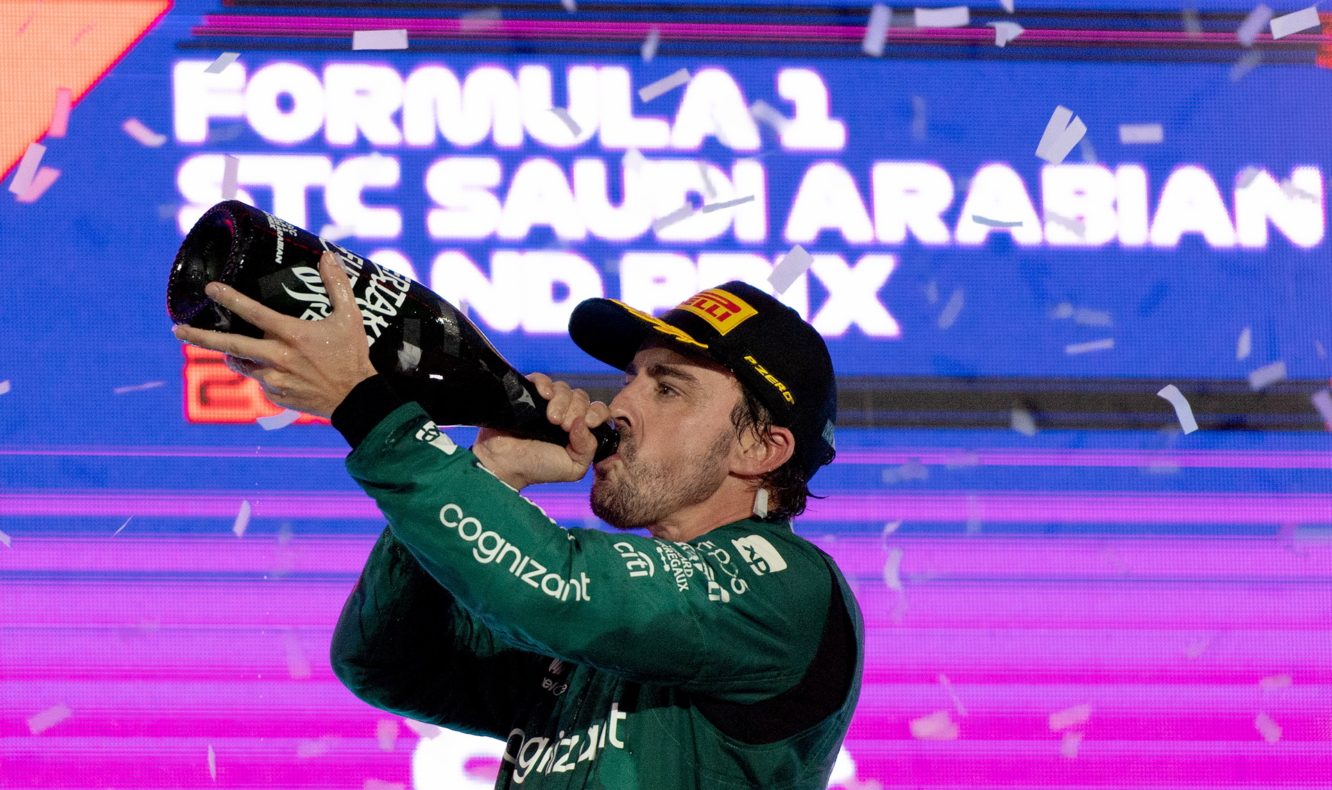 Fernando Alonso se libra de sanción y recupera su podio de tercer lugar. Noticias en tiempo real