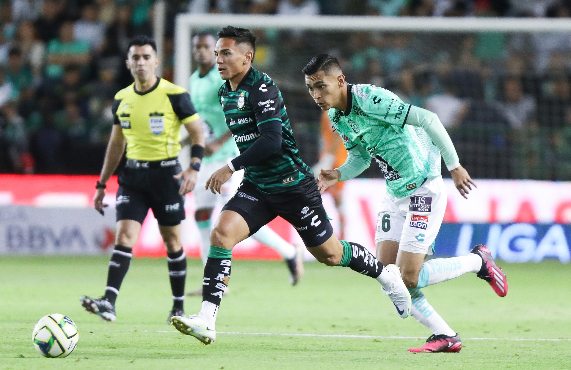 León se impone a Santos Laguna en el cierre de la Jornada 12. Noticias en tiempo real