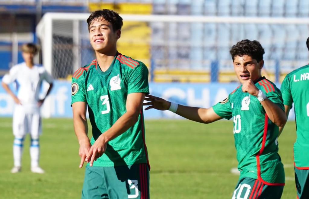 Seleccionados santistas Sub-17 viajan a los Emiratos Árabes Unidos. Noticias en tiempo real