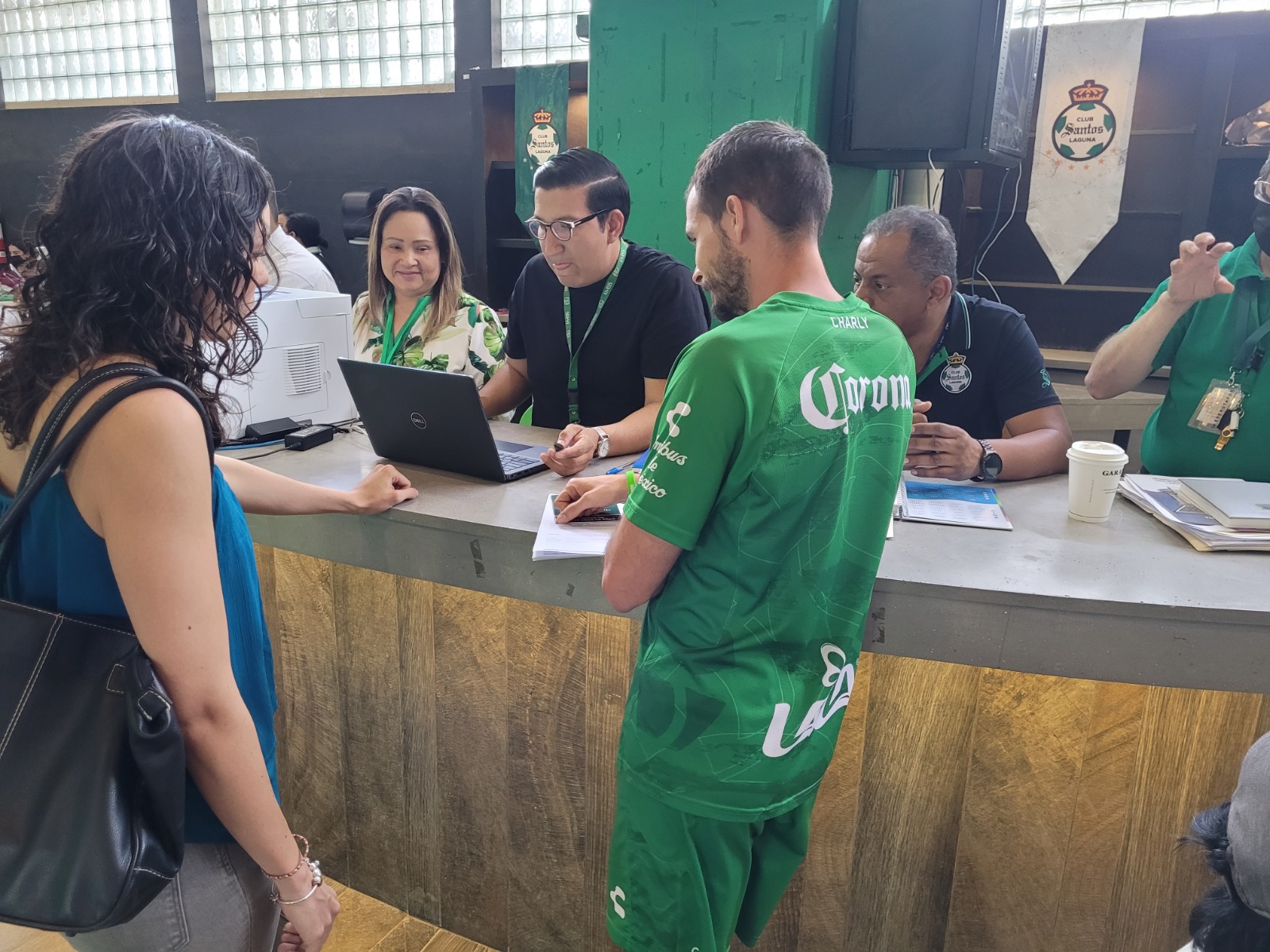 Se benefician trabajadores del Club Santos Laguna con actividades PrevenIMSS. Noticias en tiempo real