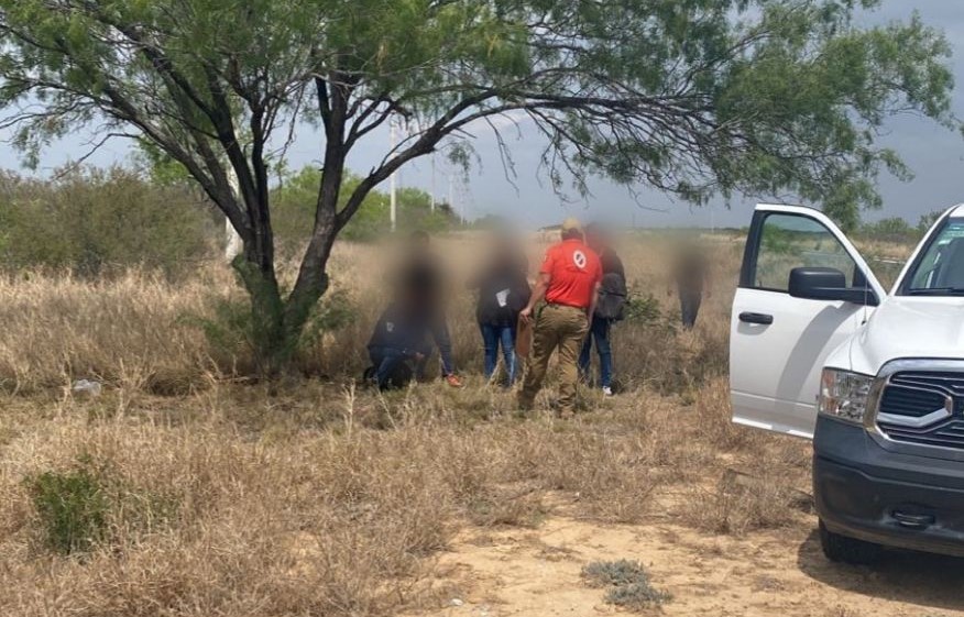 Rescata Grupo Beta de Piedras Negras a 9 migrantes abandonados en la carretera. Noticias en tiempo real