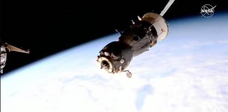 La averiada Soyuz MS-22 regresa a la Tierra sin tripulantes a bordo. Noticias en tiempo real