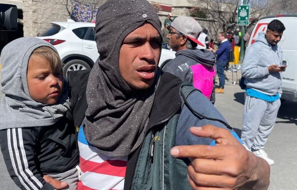 \'Yo estoy vivo de milagro\', dice migrante tras incendio en Juárez. Noticias en tiempo real