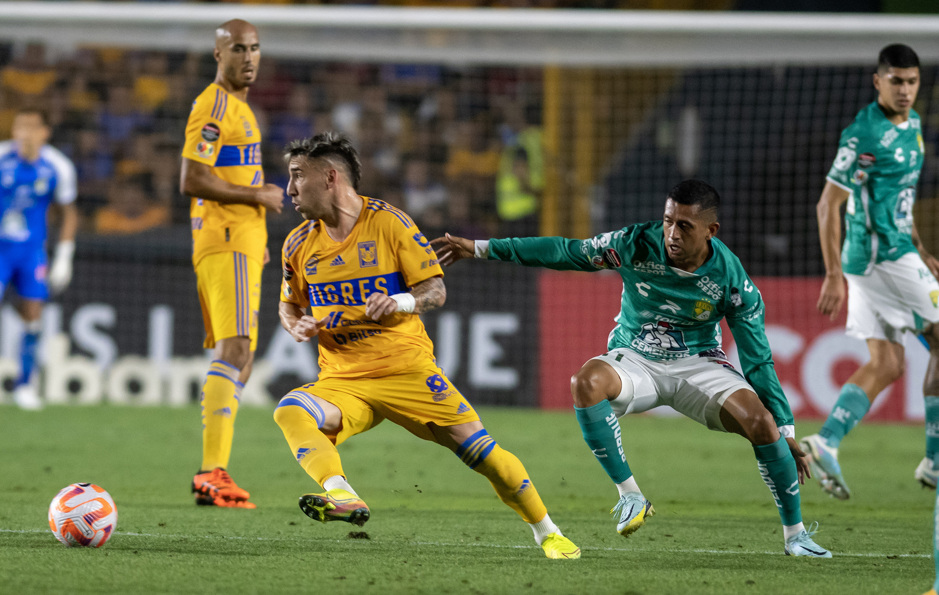 León y Tigres definen hoy su pase a la final de Concachampios para enfrentar a LAFC . Noticias en tiempo real