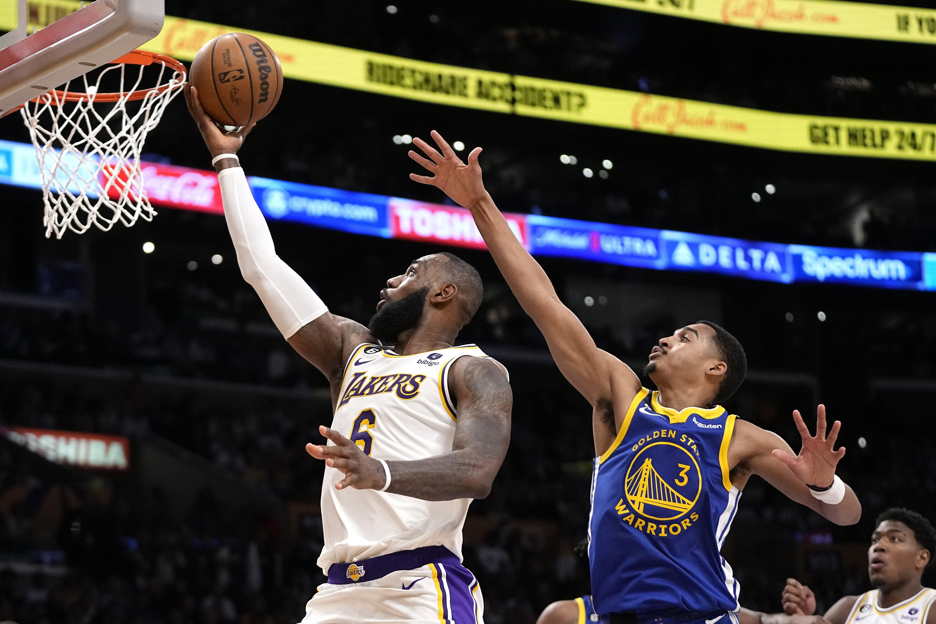 Lakers funden a los Warriors y mandan por 2-1 en la serie. Noticias en tiempo real