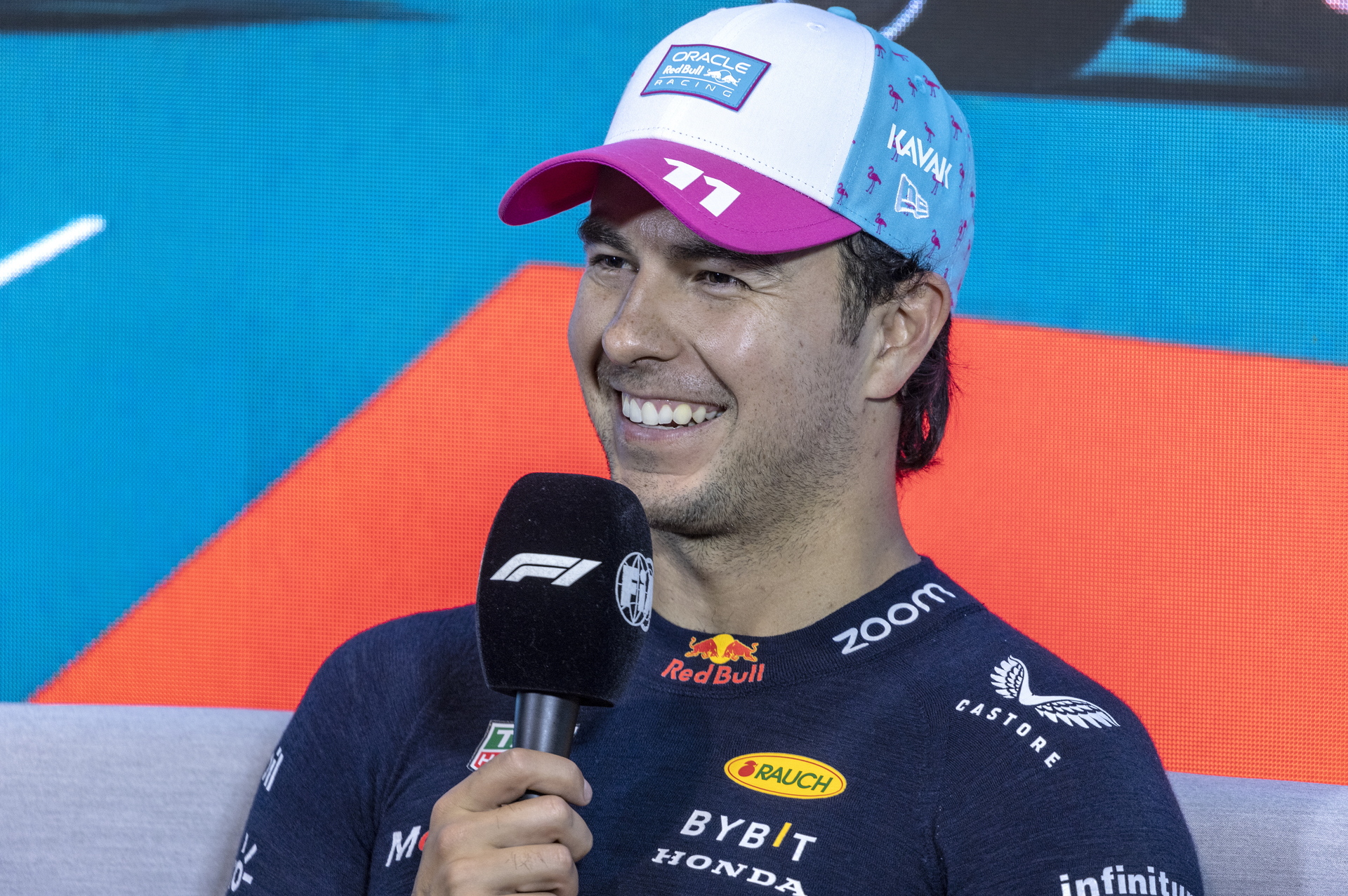 ¡Orgullo nacional! Sergio Pérez ha llegado a los 30 podios en la Fórmula 1 . Noticias en tiempo real