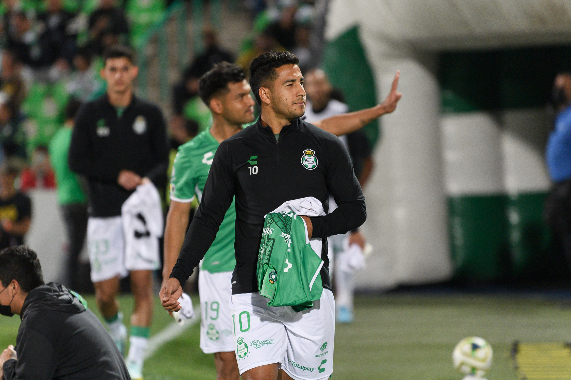 Santos Laguna anuncia la salida de Cecilio Domínguez y otros dos jugadores más . Noticias en tiempo real