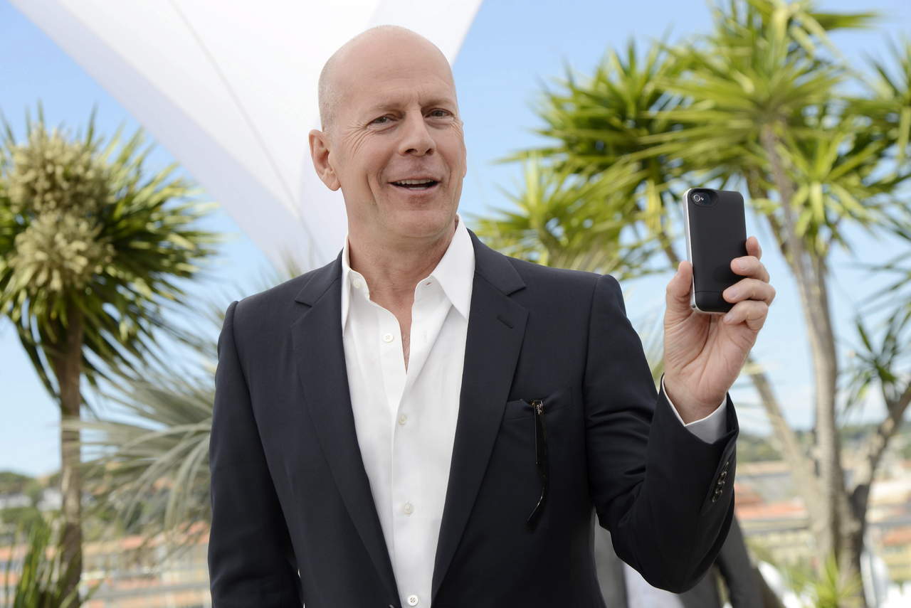 \'Las opciones son escasas\', esposa de Bruce Willis habla del estado de salud del actor . Noticias en tiempo real