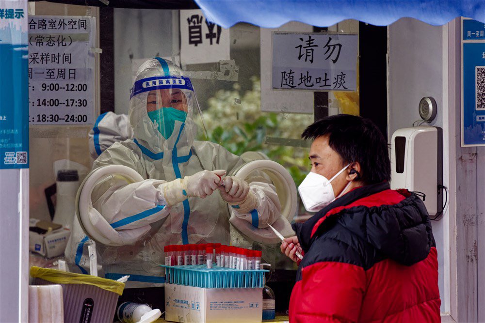 Ex experto del Gobierno de China no descarta que COVID-19 se fugase de un laboratorio. Noticias en tiempo real