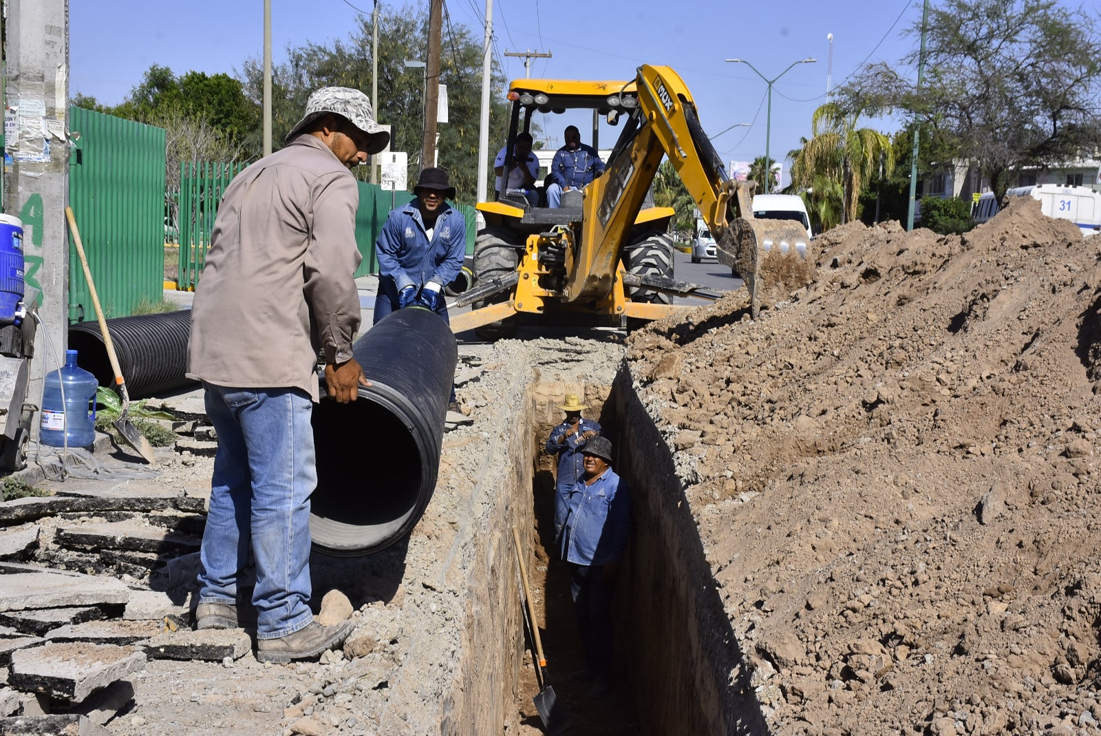 Inicia el Sideapa trabajos de reposición de tubería en colector de El Dorado. Noticias en tiempo real